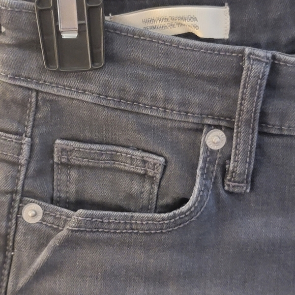 Universal Thread  High rose Bermuda Jean shorts  Dark Gray Size 0 - Picture 9 of 14